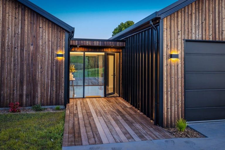 Photo of property in 53 Fletcher Road, Ngahinapouri, Hamilton, 3290