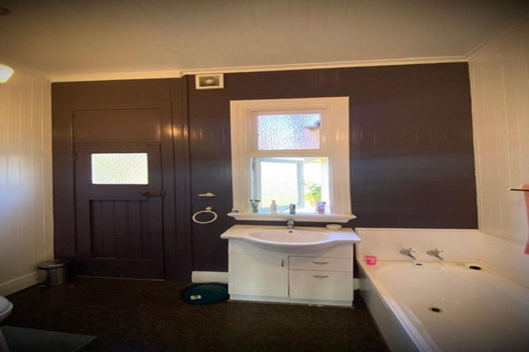 Photo of property in 11 Playfair Street, Caversham, Dunedin, 9012