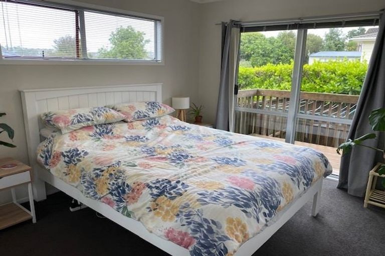 Photo of property in 13 Wilkinson Way, Browns Bay, Auckland, 0630