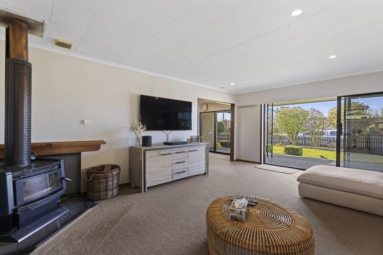 Photo of property in 15 Cross Street, Milton, 9220