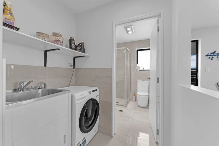 Photo of property in 2 Tidal View Road, Karaka, Papakura, 2113