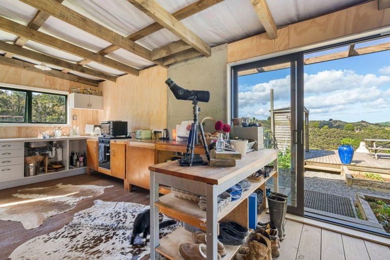 Photo of property in 957 Bull Road, Paparoa, 0193