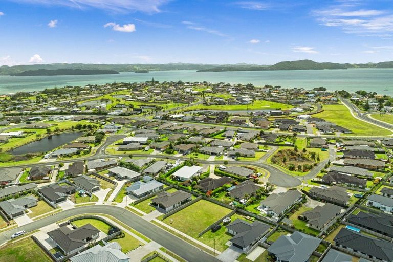 Photo of property in 26 Saint Michael Crescent, One Tree Point, 0118