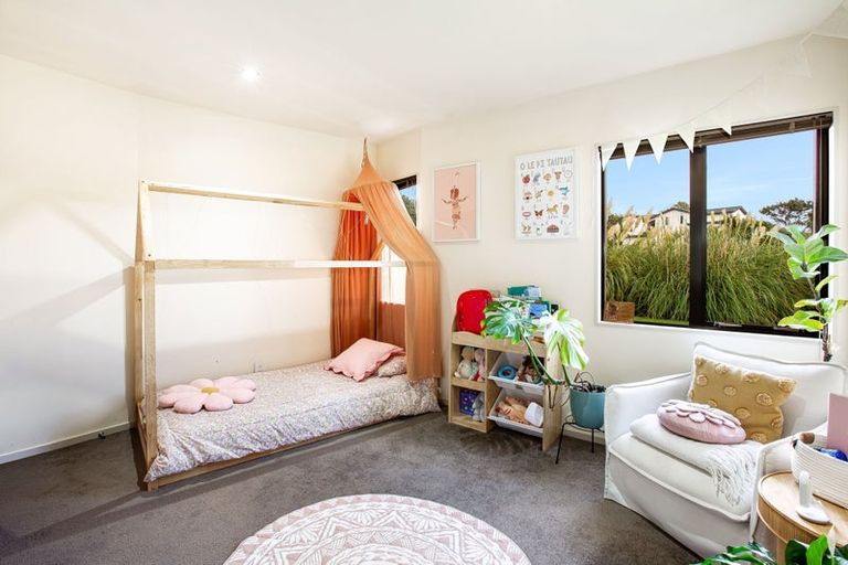 Photo of property in 26 Port Lane, Whitby, Porirua, 5024