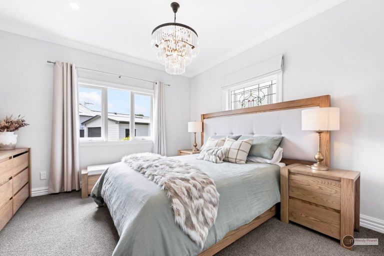 Photo of property in 33 Kiwi Street, Alicetown, Lower Hutt, 5010