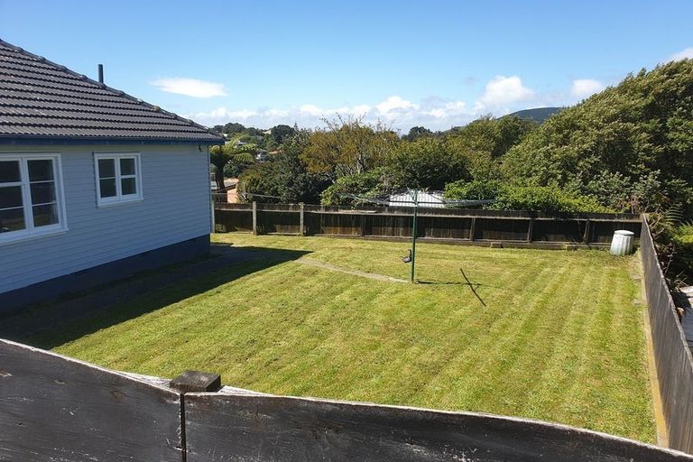 Photo of property in 22 Frederick Street, Tawa, Wellington, 5028