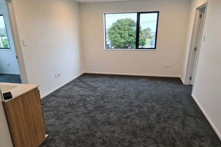 Photo of property in 107b Wharf Road, Te Atatu Peninsula, Auckland, 0610