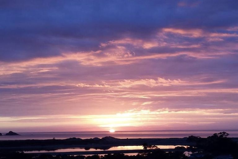 Photo of property in 21 Kakariki Road, Ngunguru, Whangarei, 0173