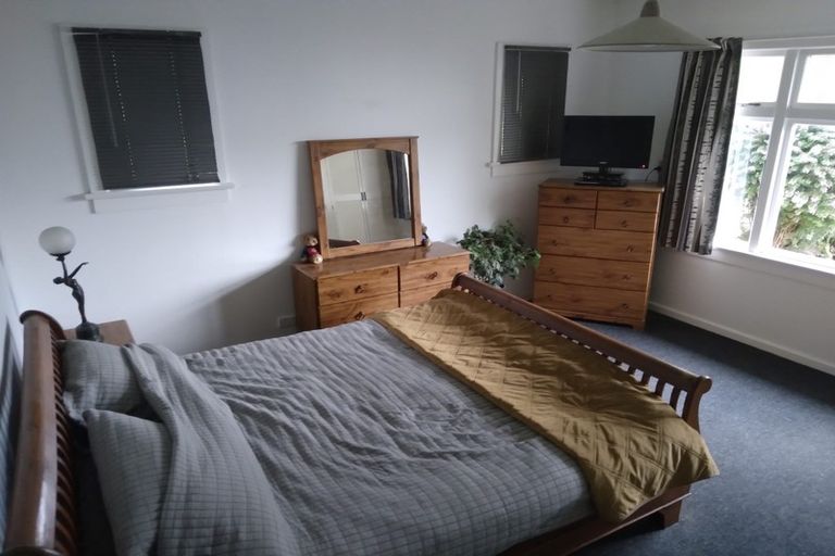 Photo of property in 1 Denton Street, Gore, 9710