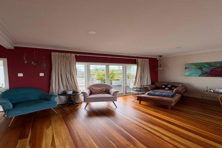 Photo of property in 55 Coronation Road, Hillcrest, Auckland, 0627