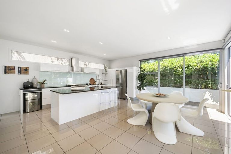 Photo of property in 94b Khandallah Road, Khandallah, Wellington, 6035