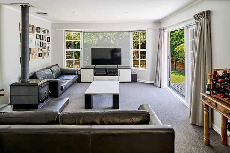 Photo of property in 15 Charthouse Lane, Whitby, Porirua, 5024