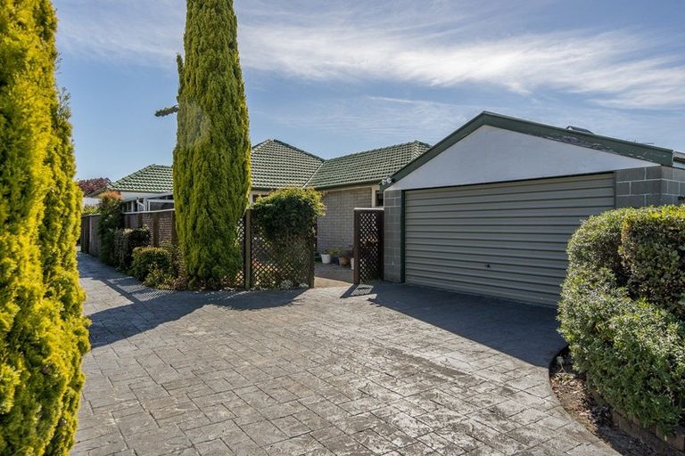 Photo of property in 14 Coniston Avenue, Ilam, Christchurch, 8041