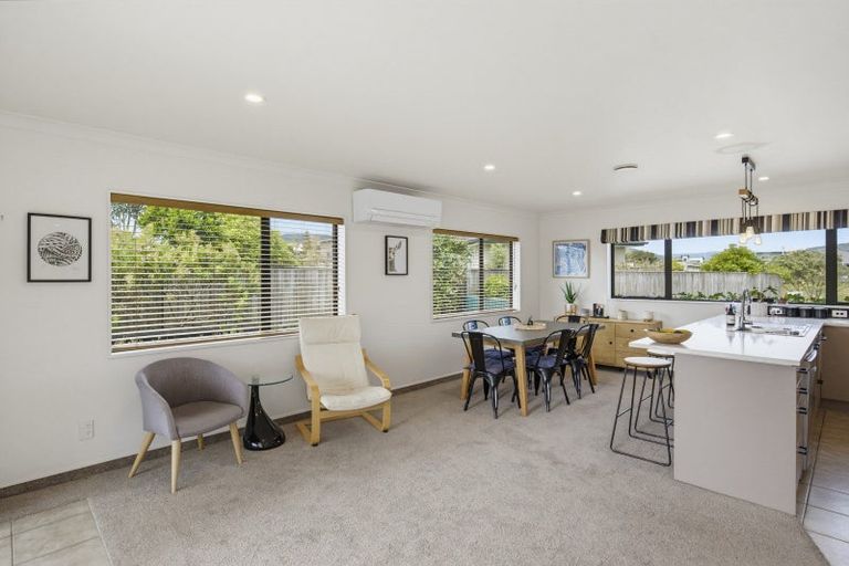 Photo of property in 1 William Noel Place, Waikanae Beach, Waikanae, 5036