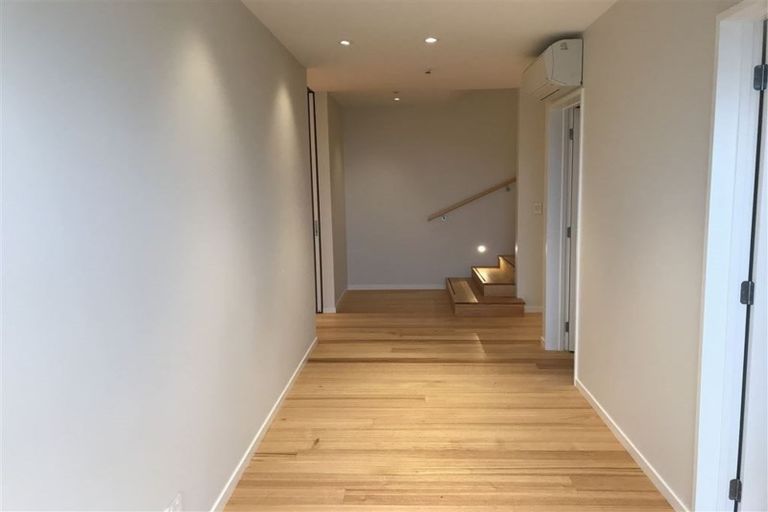 Photo of property in 11 Te Awakura Terrace, Mount Pleasant, Christchurch, 8081