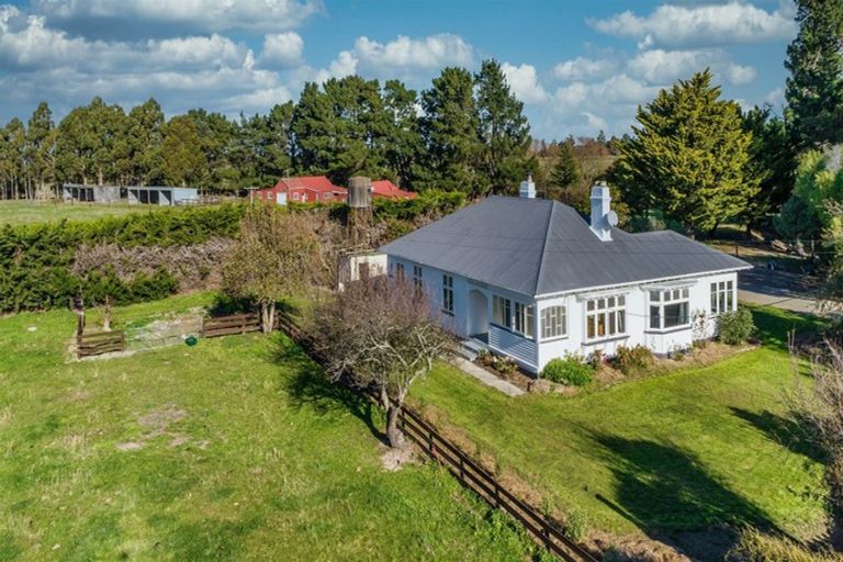 Photo of property in 139 Grays Road, Amberley, 7481