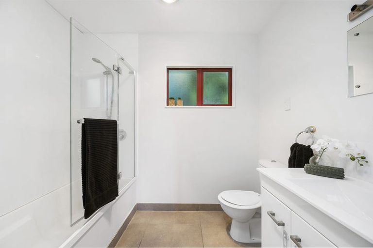 Photo of property in 29a Cave Road, Houghton Bay, Wellington, 6023