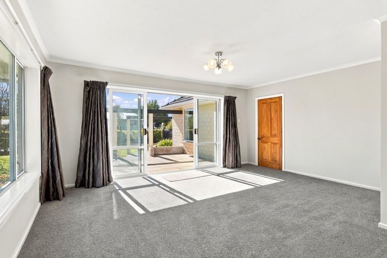 Photo of property in 19 Kinnaird Place, Hillmorton, Christchurch, 8025