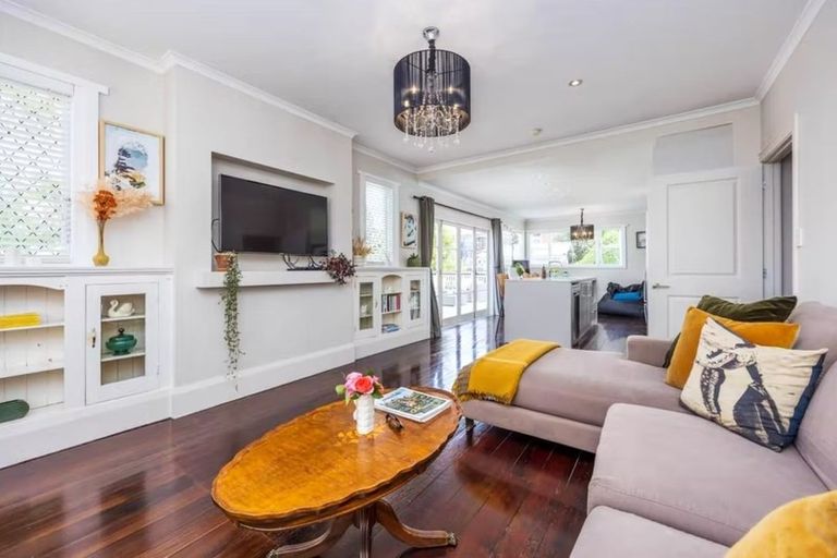 Photo of property in 22a Te Atatu Road, Te Atatu South, Auckland, 0610