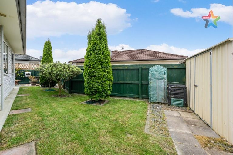 Photo of property in 32 Woodland Mews, Wainuiomata, Lower Hutt, 5014