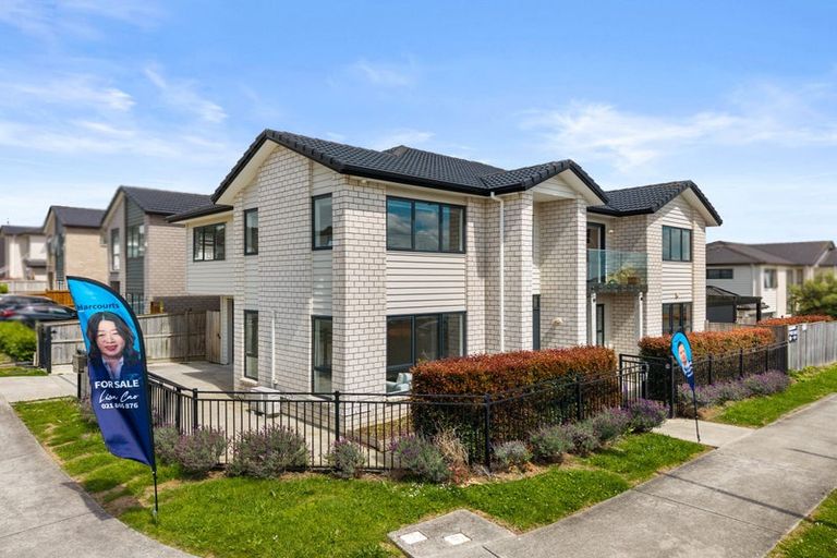 Photo of property in 67 Drumbuoy Drive, Flat Bush, Auckland, 2019