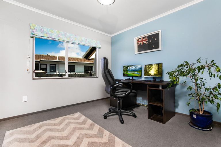 Photo of property in 61 Carnoustie Drive, Wattle Downs, Auckland, 2103