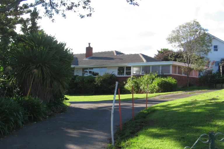 Photo of property in 2/13 Pine Terrace, Howick, Auckland, 2014