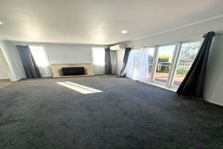 Photo of property in 37 Metcalfe Road, Ranui, Auckland, 0612