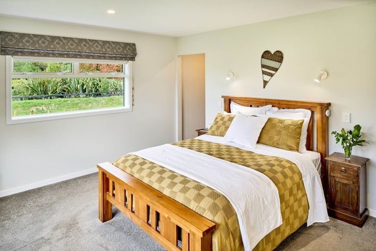 Photo of property in 140 School Road, Te Horo, Otaki, 5582