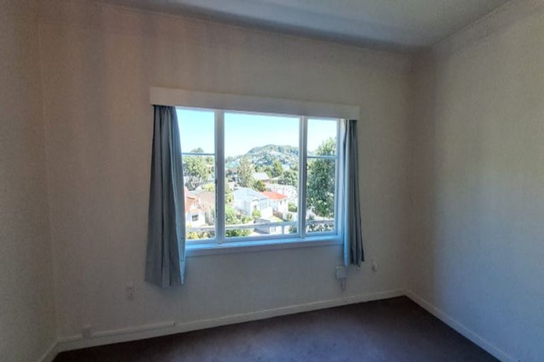 Photo of property in 11 Melrose Road, Island Bay, Wellington, 6023