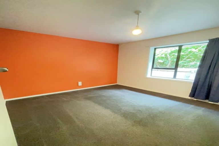 Photo of property in 10 Oakhurst Place, Russley, Christchurch, 8042