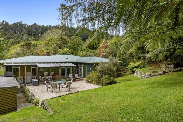 Photo of property in 496 Stokes Valley Road, Stokes Valley, Lower Hutt, 5019