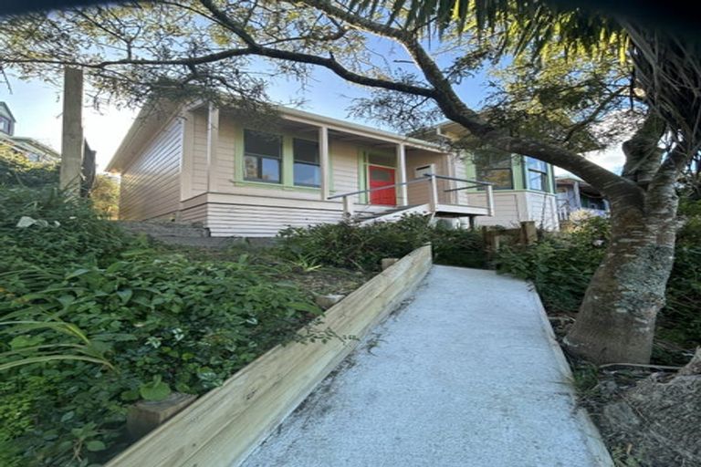 Photo of property in 38 Mount Pleasant Road, Aro Valley, Wellington, 6012