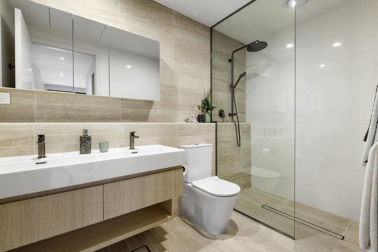 Photo of property in 5/12g Marlborough Crescent, Hobsonville, Auckland, 0616