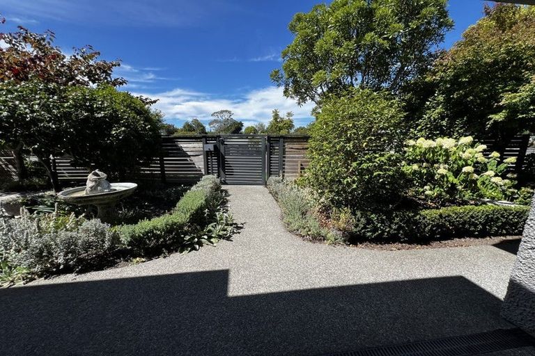 Photo of property in 2a Busby Hill, Havelock North, 4130
