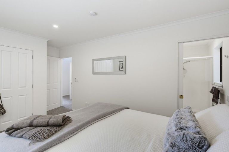 Photo of property in 10 Sams Way, Raumati South, Paraparaumu, 5032