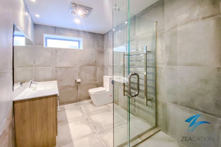 Photo of property in 106 Admirals Court Drive, Greenhithe, Auckland, 0632