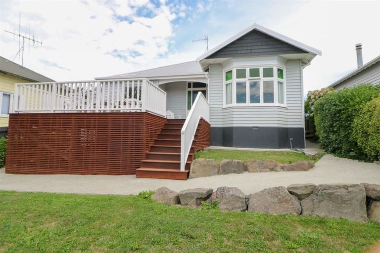 Photo of property in 8 Clifton Terrace, West End, Timaru, 7910