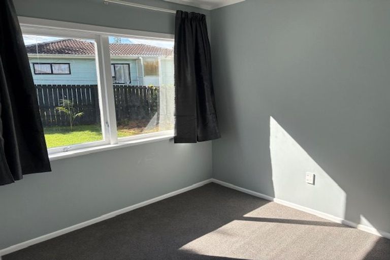 Photo of property in 3 Mackwood Place, Birkdale, Auckland, 0626