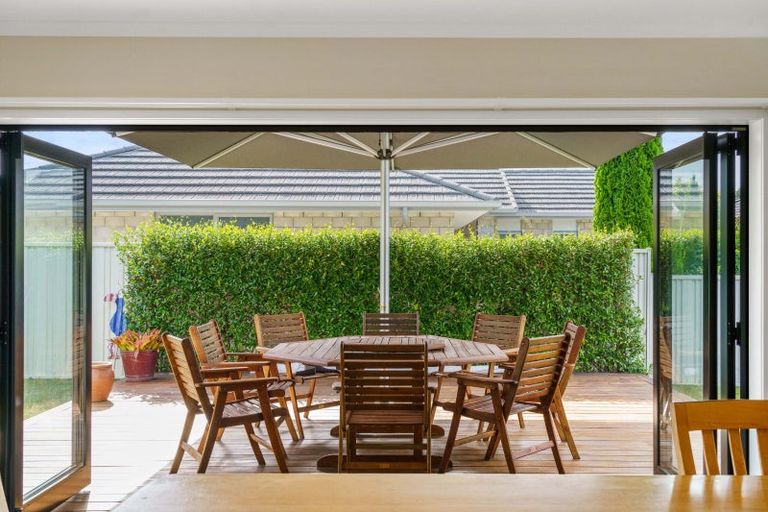 Photo of property in 6 Vantage Place, Omokoroa, 3114