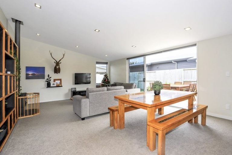 Photo of property in 5 Butterworth Crescent, Papamoa Beach, Papamoa, 3118