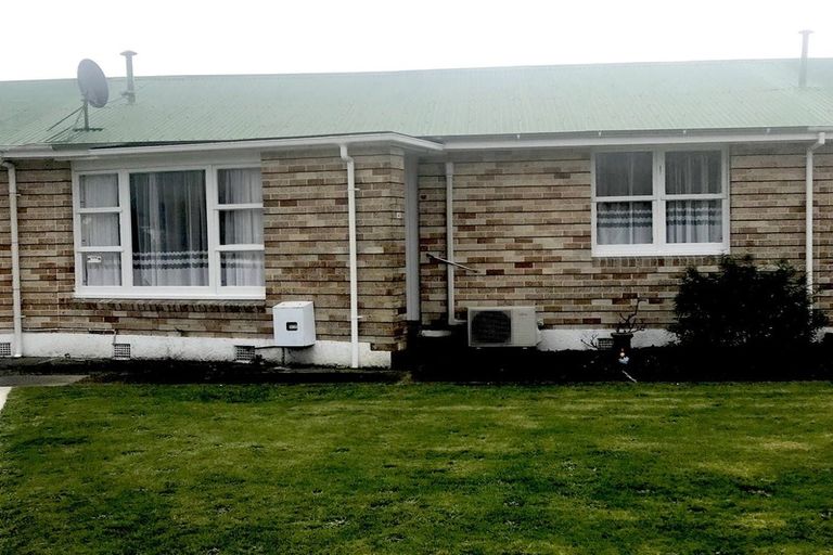 Photo of property in 4/576 Queen Street East, Levin, 5510