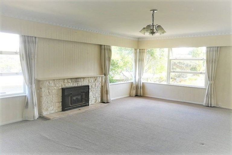 Photo of property in 6 Nicholson Place, Hillcrest, Auckland, 0627