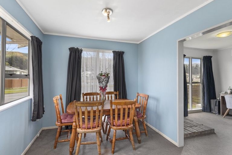 Photo of property in 310 Wellington Road, Wainuiomata, Lower Hutt, 5014