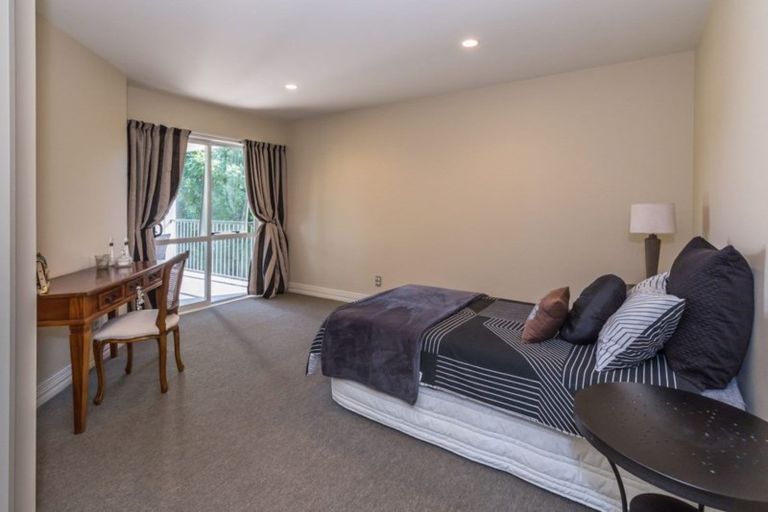 Photo of property in 6 Leabridge Mews, Harewood, Christchurch, 8051