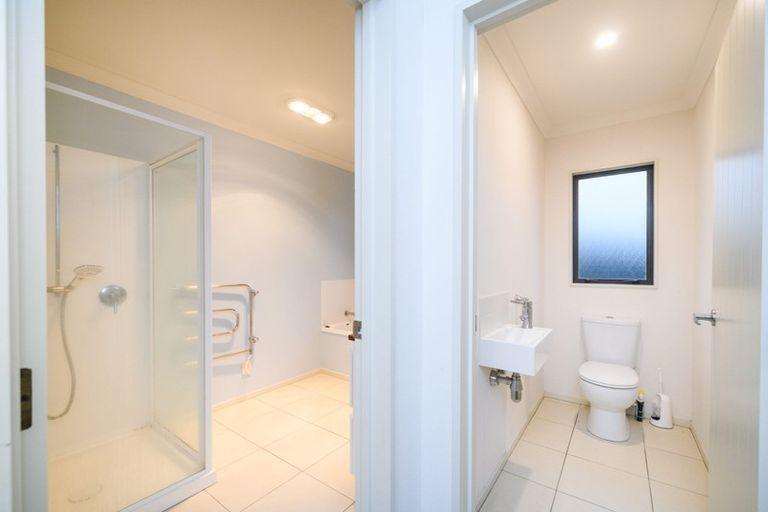 Photo of property in 16 Sorrento Place, Kelvin Grove, Palmerston North, 4414