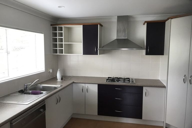 Photo of property in 11 Ambassador Glade, Orewa, 0931