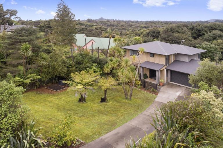 Photo of property in 1024 Scenic Drive North, Swanson, Auckland, 0816