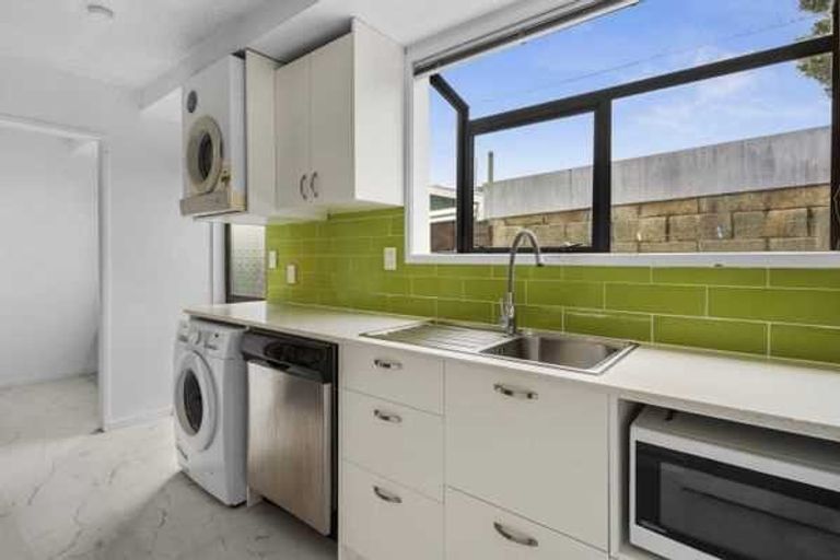 Photo of property in 1/58 Peverel Street, Riccarton, Christchurch, 8041