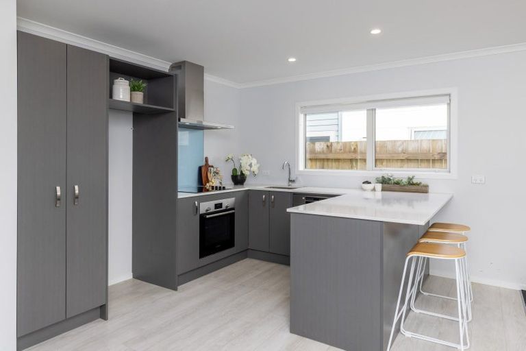 Photo of property in 26 Koru Loop, Paraparaumu, 5032